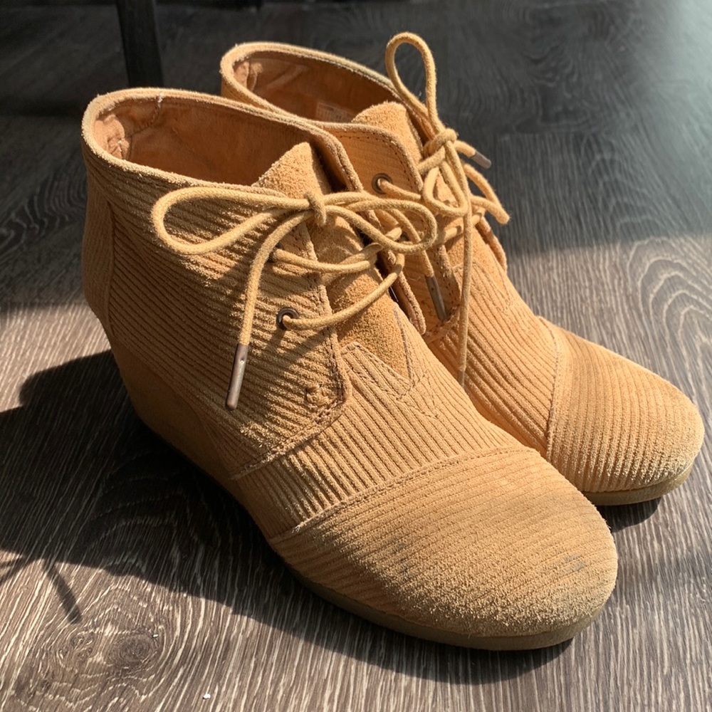 Toms wedges!